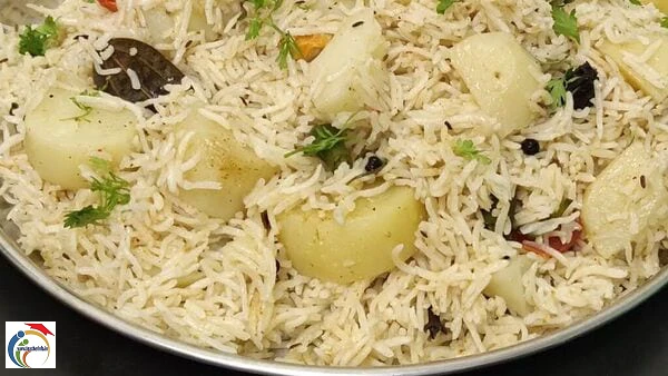 Potato Pulao: ఒకసారి పొటాటో పులావ్ ఇలా చేసి చూడండి! వదిలి పెడితే ఒట్టు